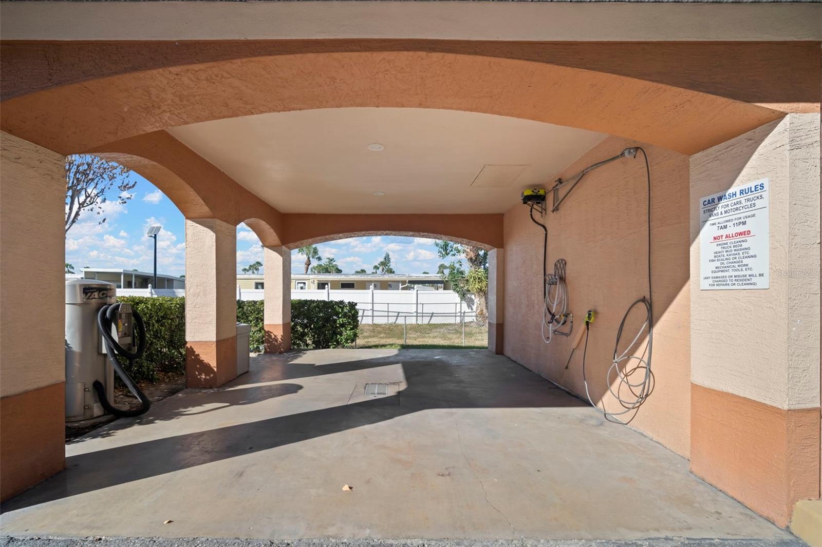 CULBREATH KEY BAYSIDE CONDOMIN - Residential
