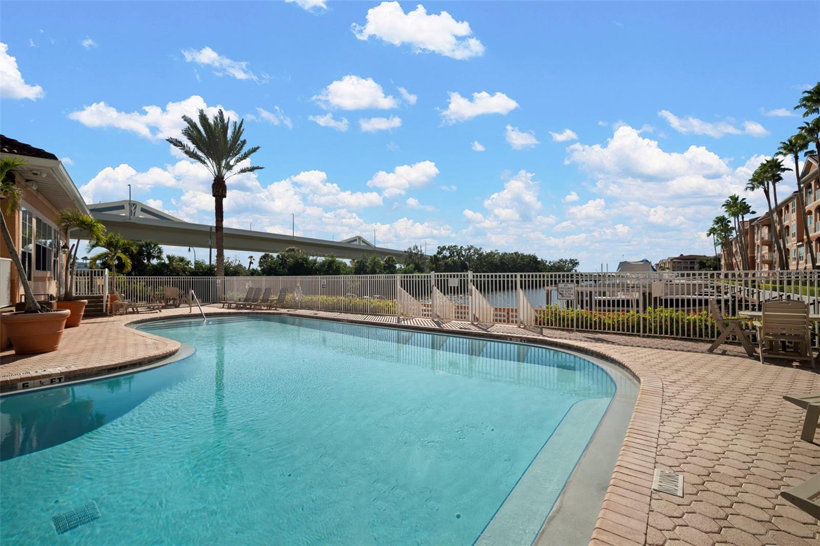 CULBREATH KEY BAYSIDE CONDOMIN - Residential
