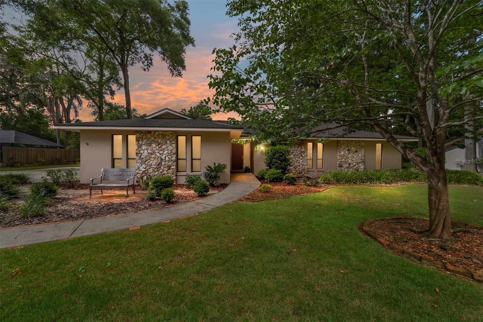 STONEWOOD ESTATE - Residential