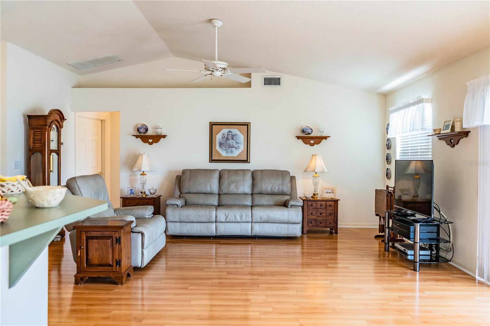 WEDGEWOOD GOLF & COUNTRY CLUB PH 01 - Residential