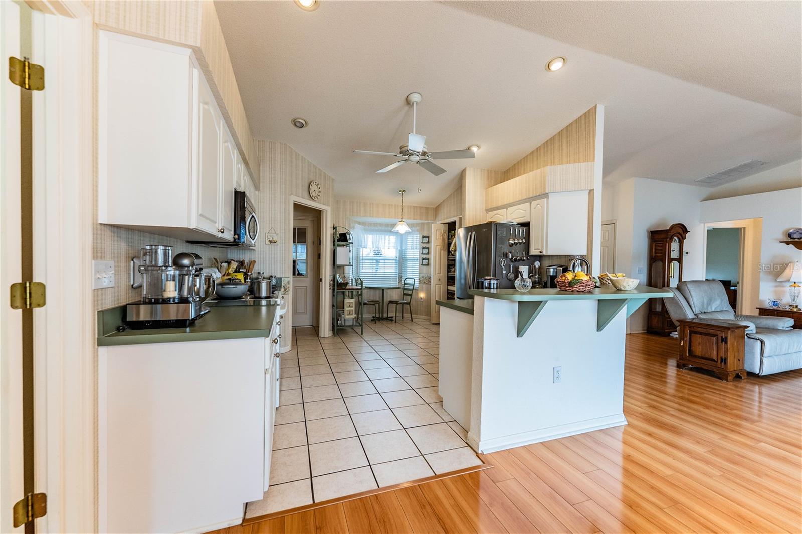 WEDGEWOOD GOLF & COUNTRY CLUB PH 01 - Residential