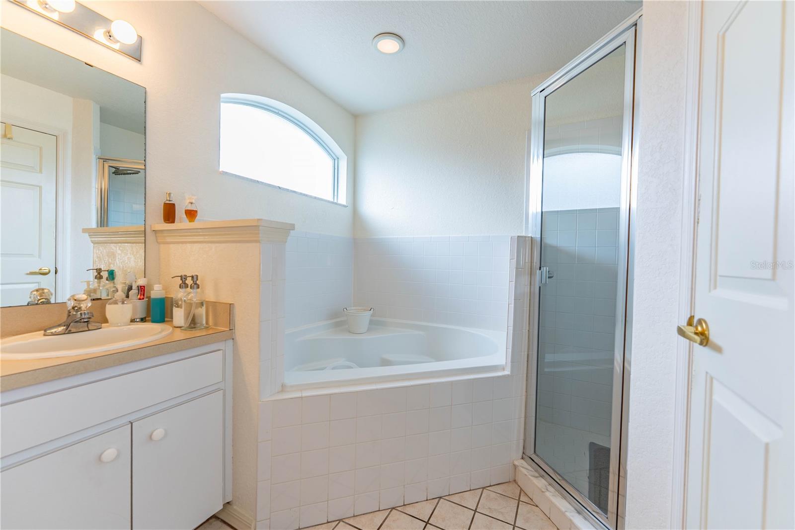 WEDGEWOOD GOLF & COUNTRY CLUB PH 01 - Residential