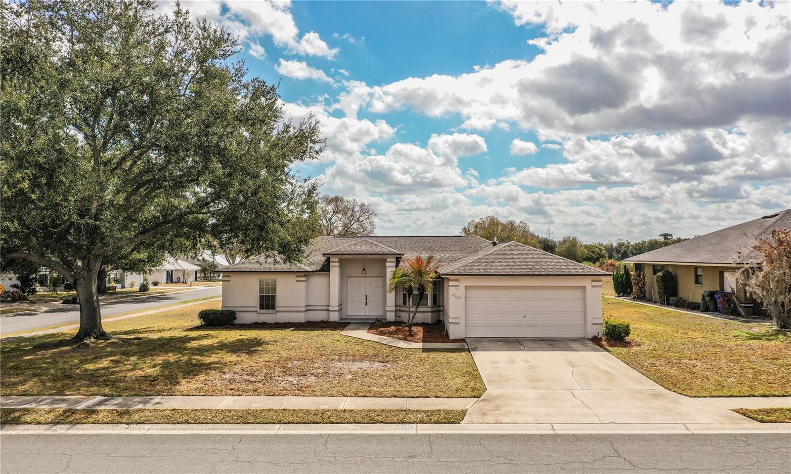 WEDGEWOOD GOLF & COUNTRY CLUB PH 01 - Residential