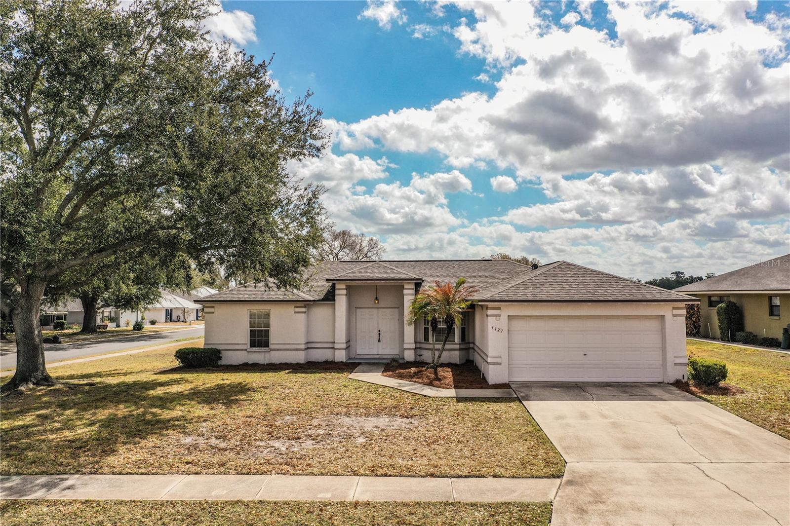 WEDGEWOOD GOLF & COUNTRY CLUB PH 01 - Residential