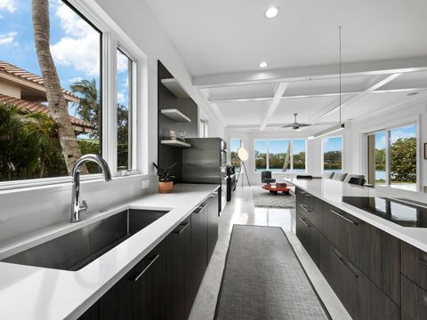 A home in LONGBOAT KEY