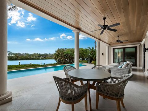 A home in LONGBOAT KEY