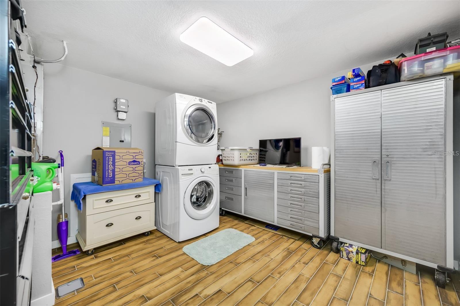 LAKE FOREST CONDO - Residential Lease