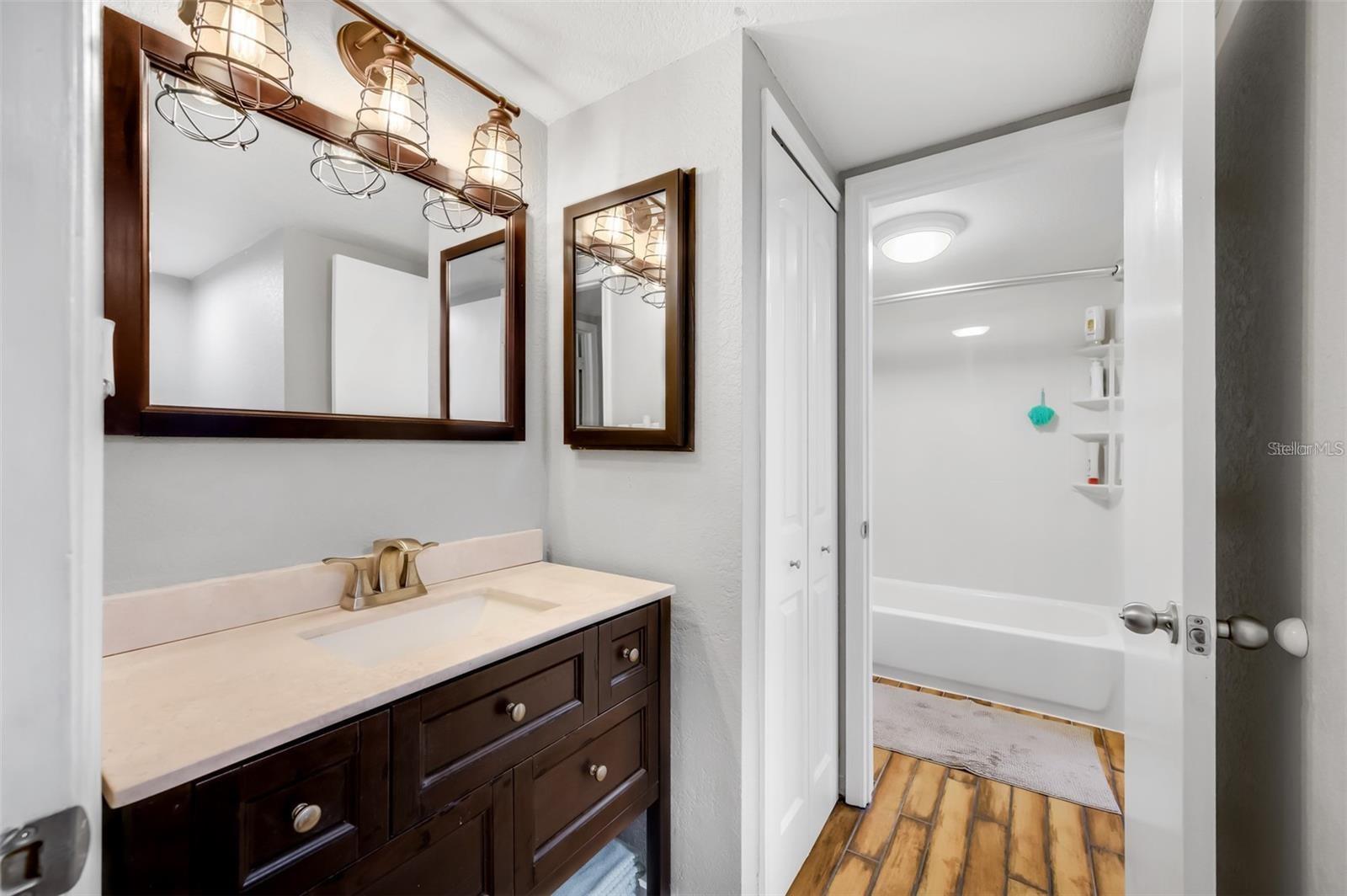 LAKE FOREST CONDO - Residential Lease