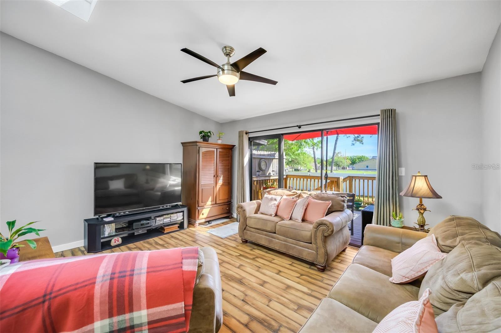 LAKE FOREST CONDO - Residential Lease