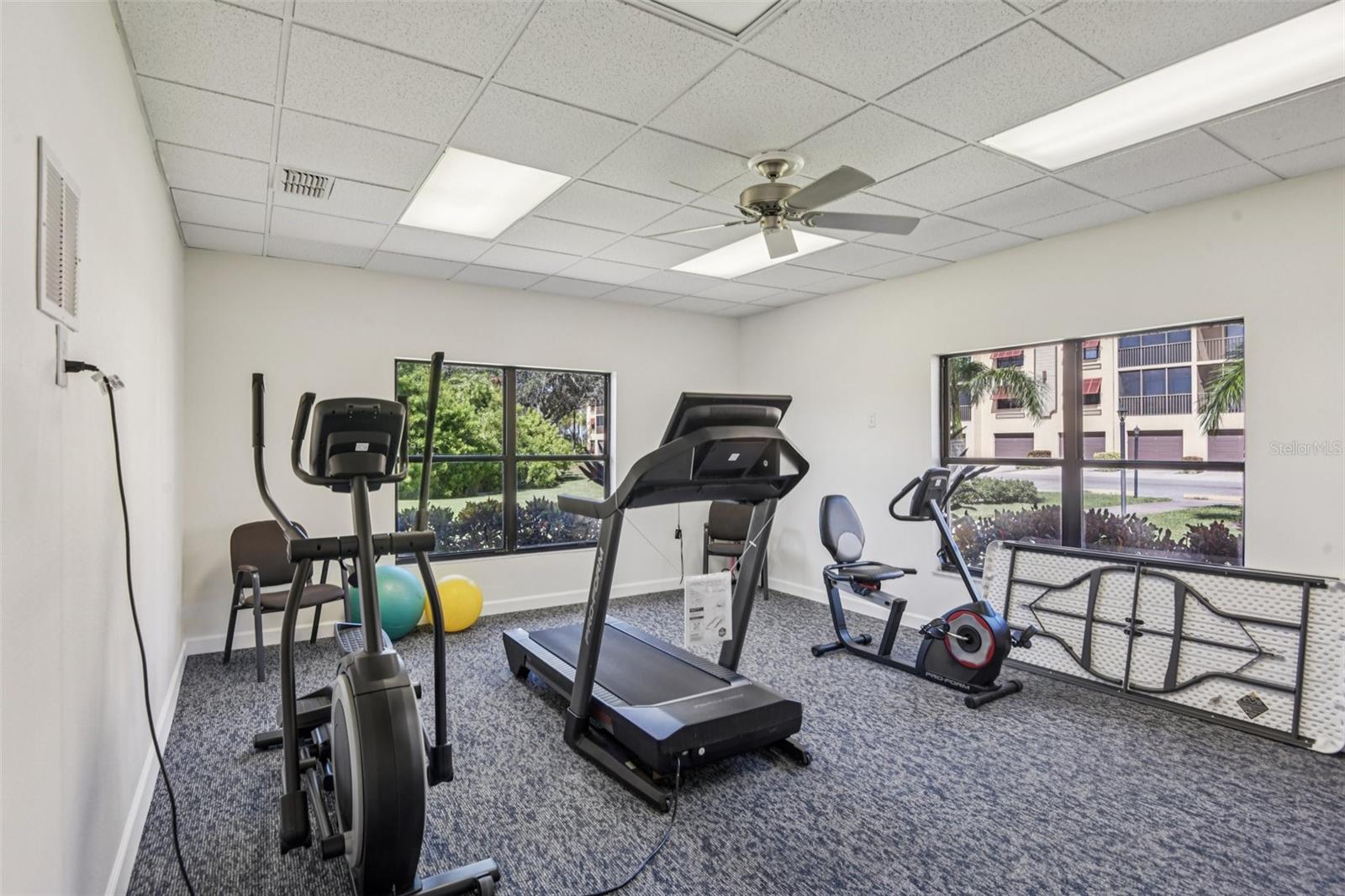 6000 PARK PLACE CONDO - Residential