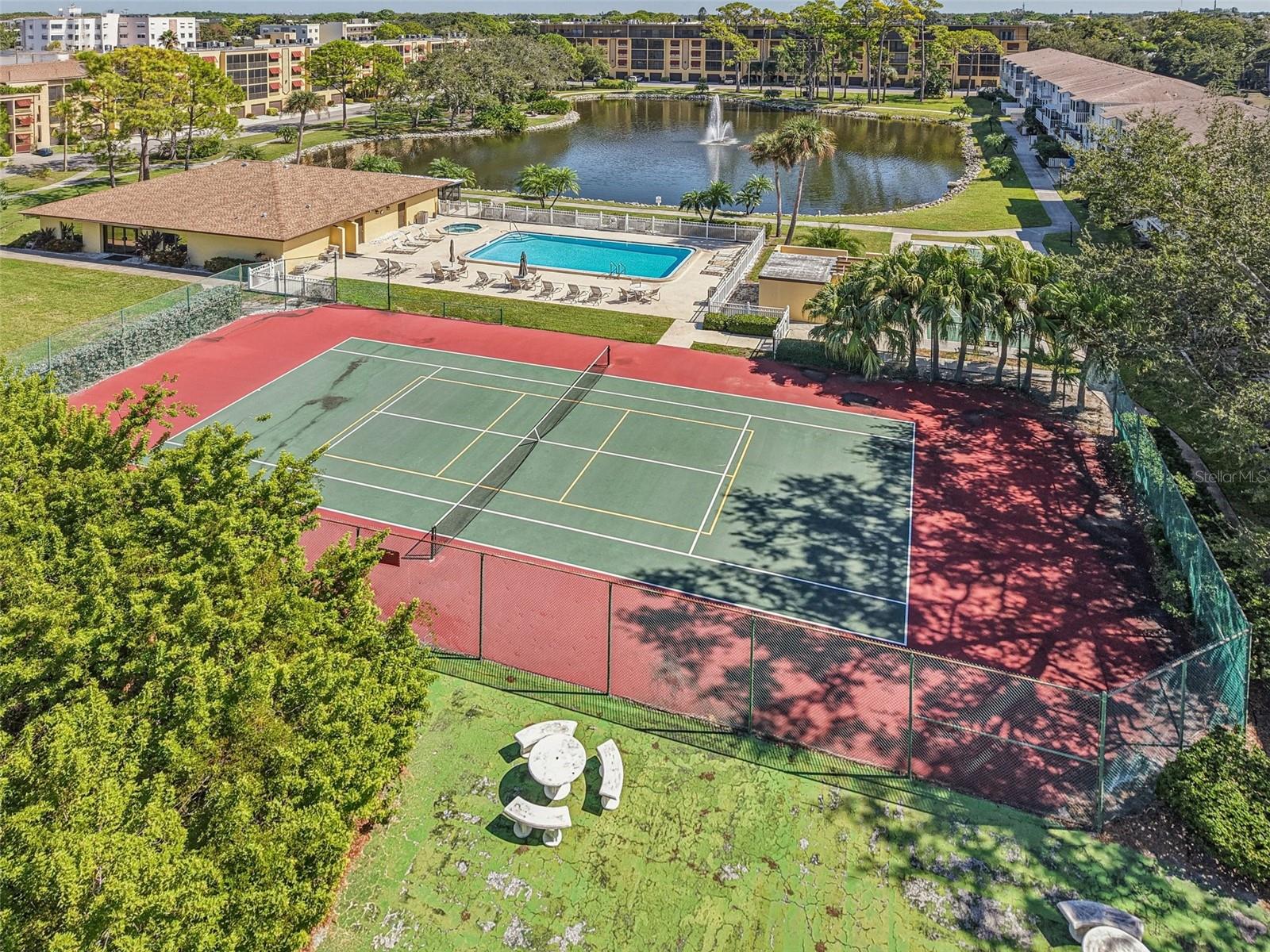 6000 PARK PLACE CONDO - Residential