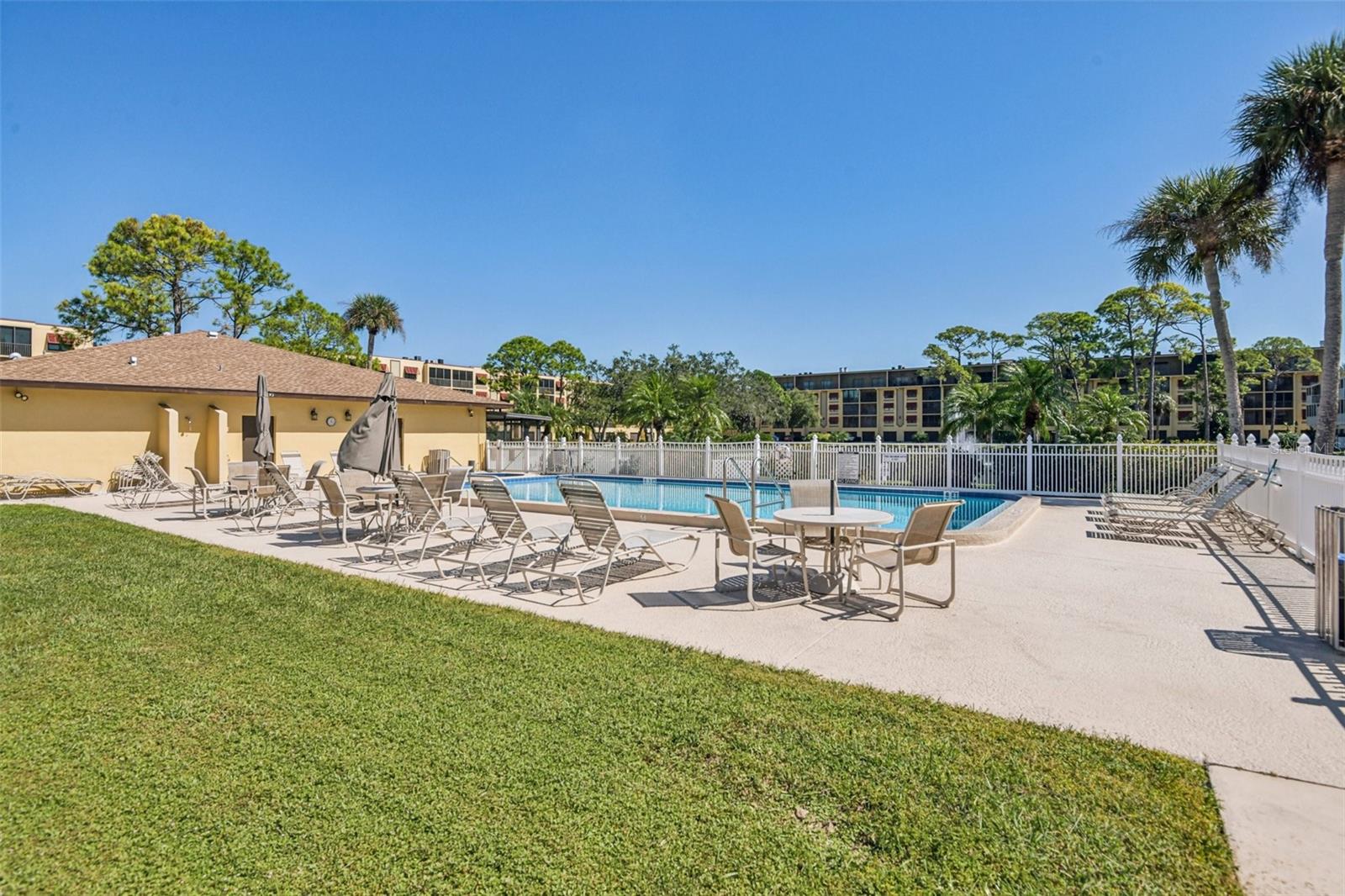 6000 PARK PLACE CONDO - Residential