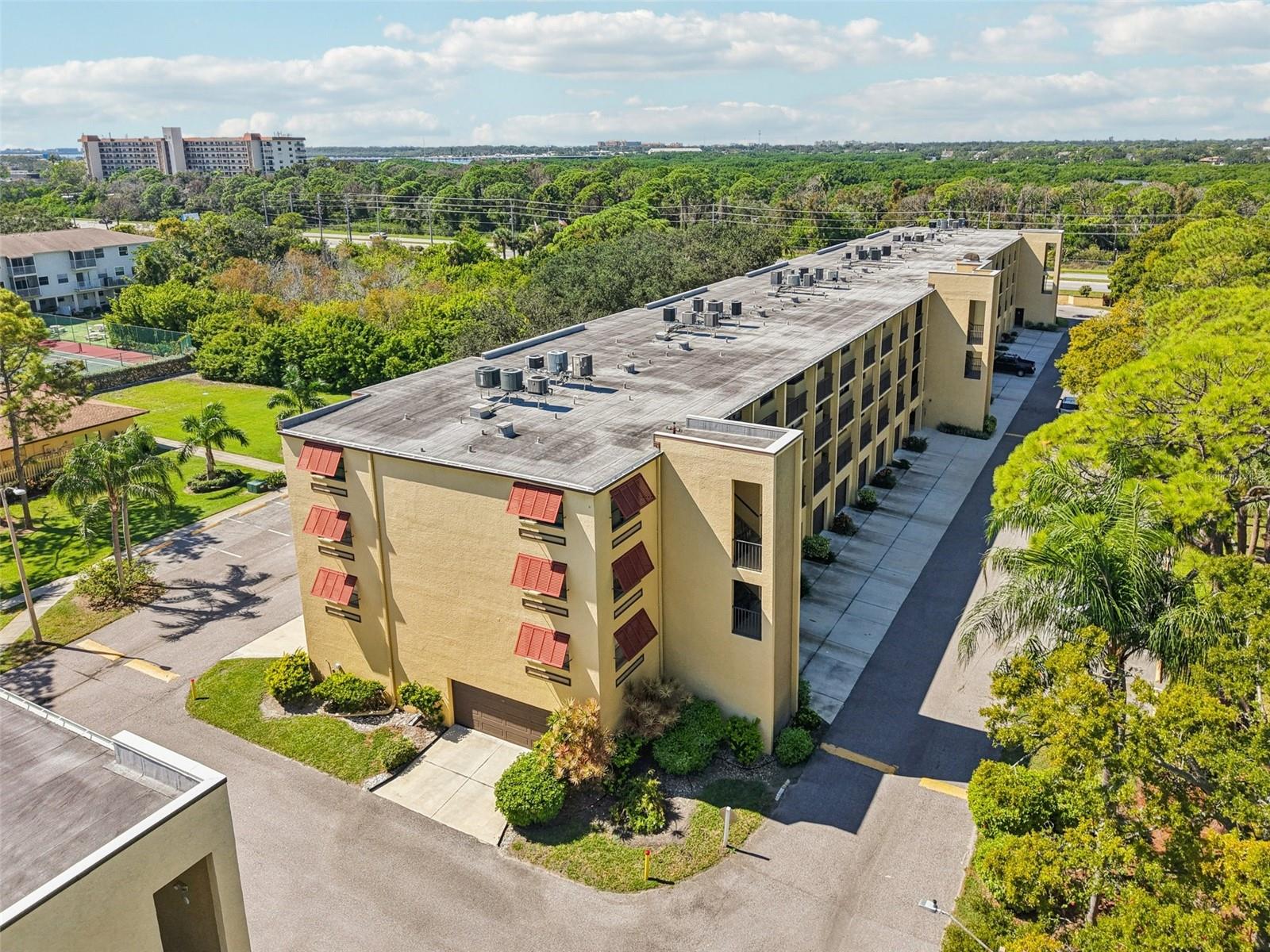 6000 PARK PLACE CONDO - Residential