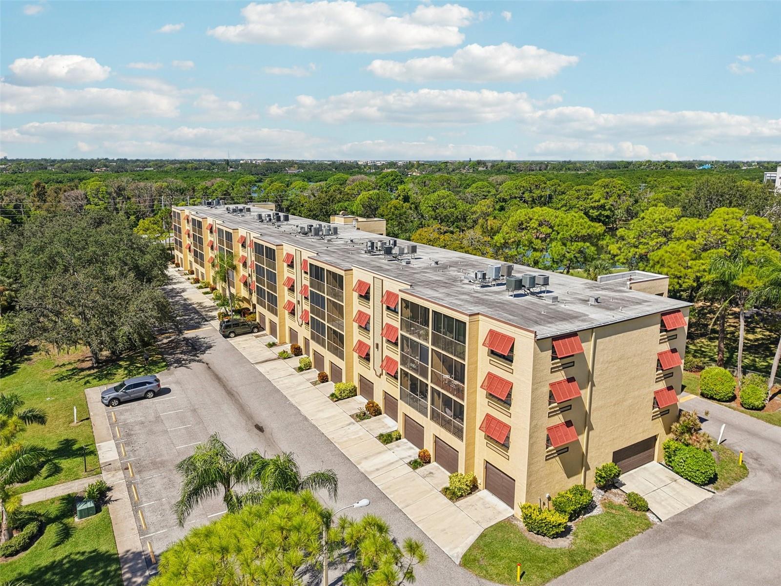6000 PARK PLACE CONDO - Residential