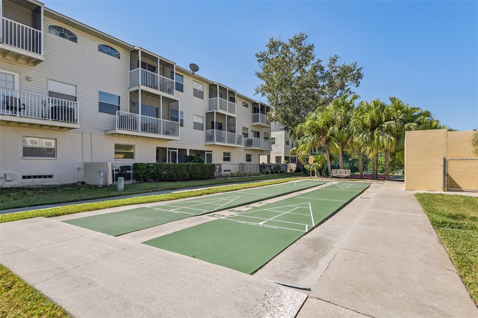 6000 PARK PLACE CONDO - Residential