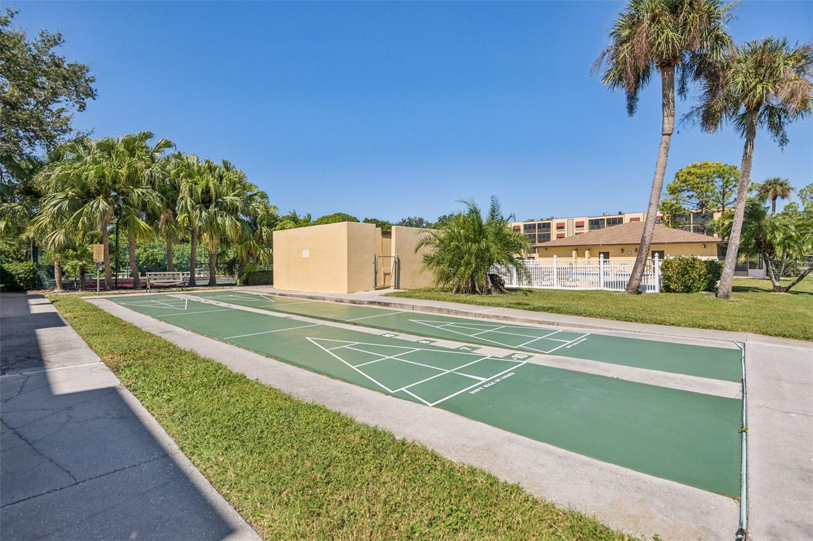 6000 PARK PLACE CONDO - Residential