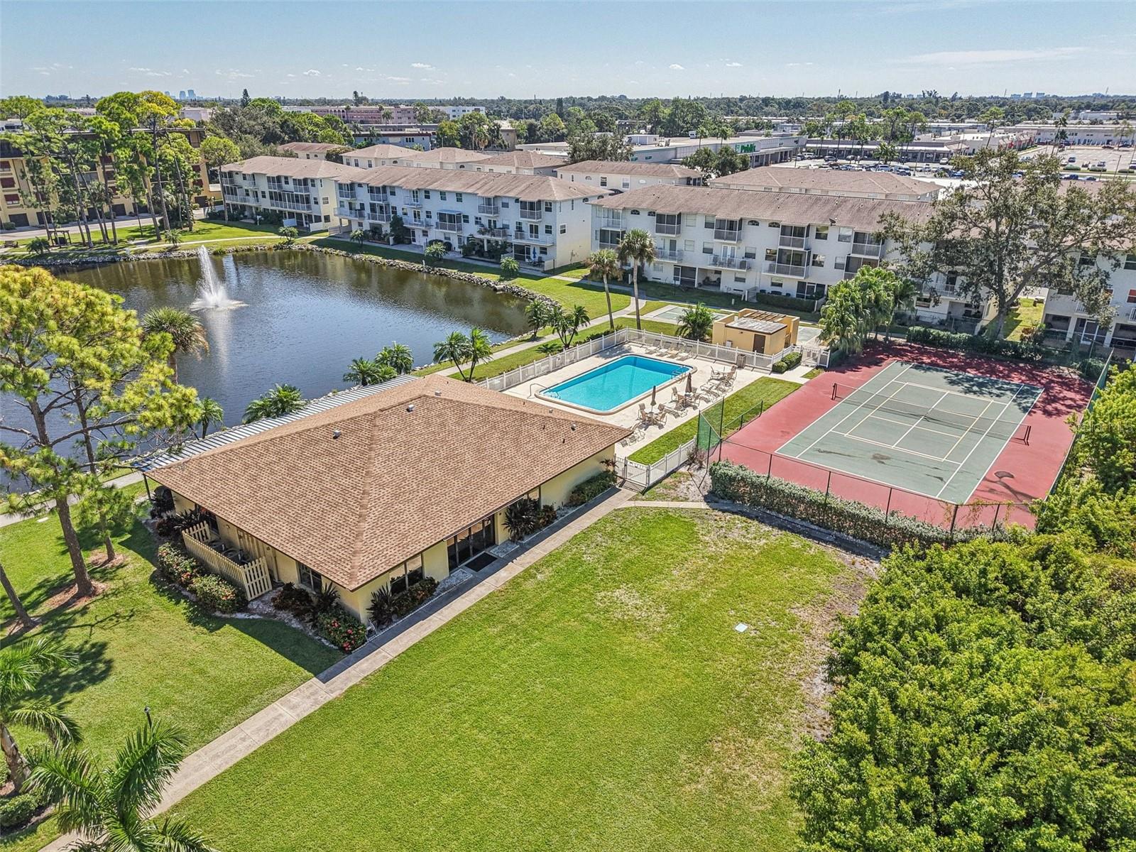 6000 PARK PLACE CONDO - Residential