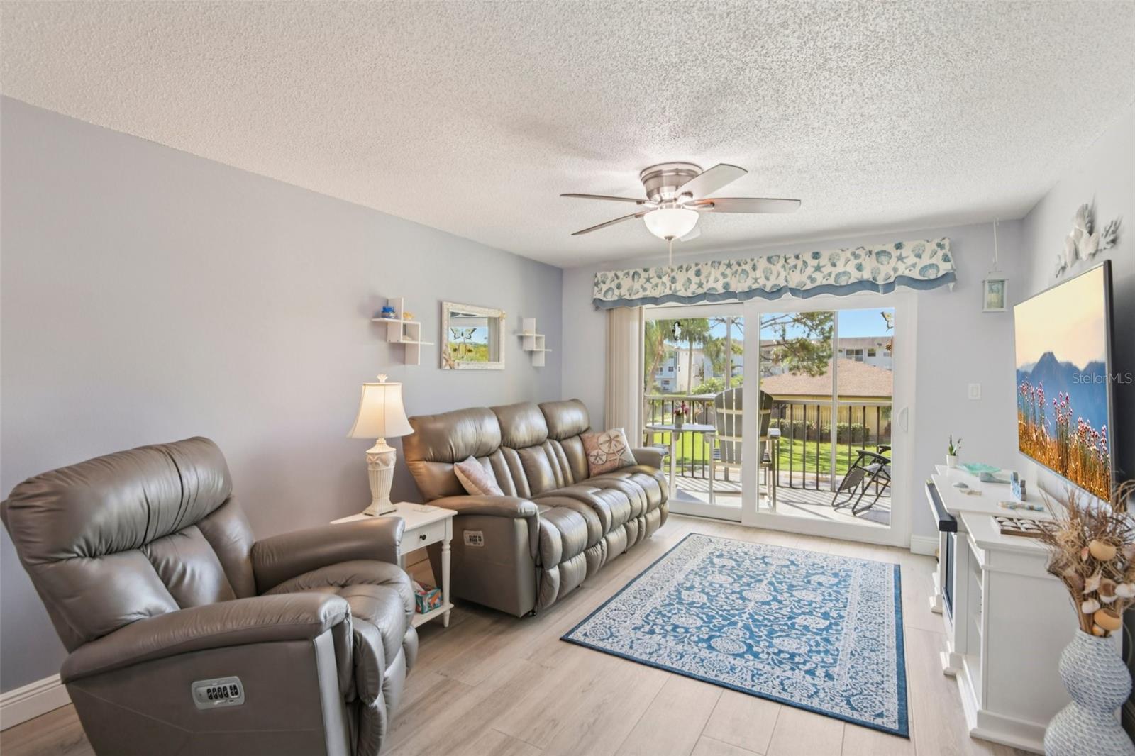 6000 PARK PLACE CONDO - Residential