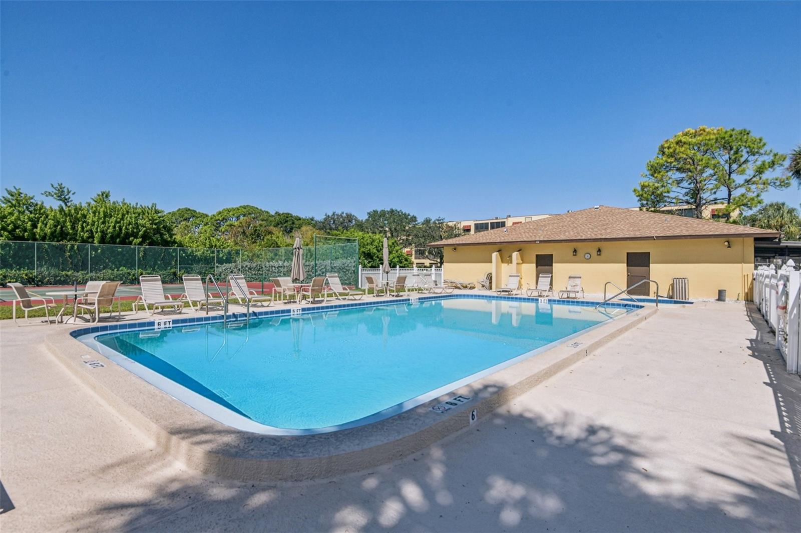 6000 PARK PLACE CONDO - Residential