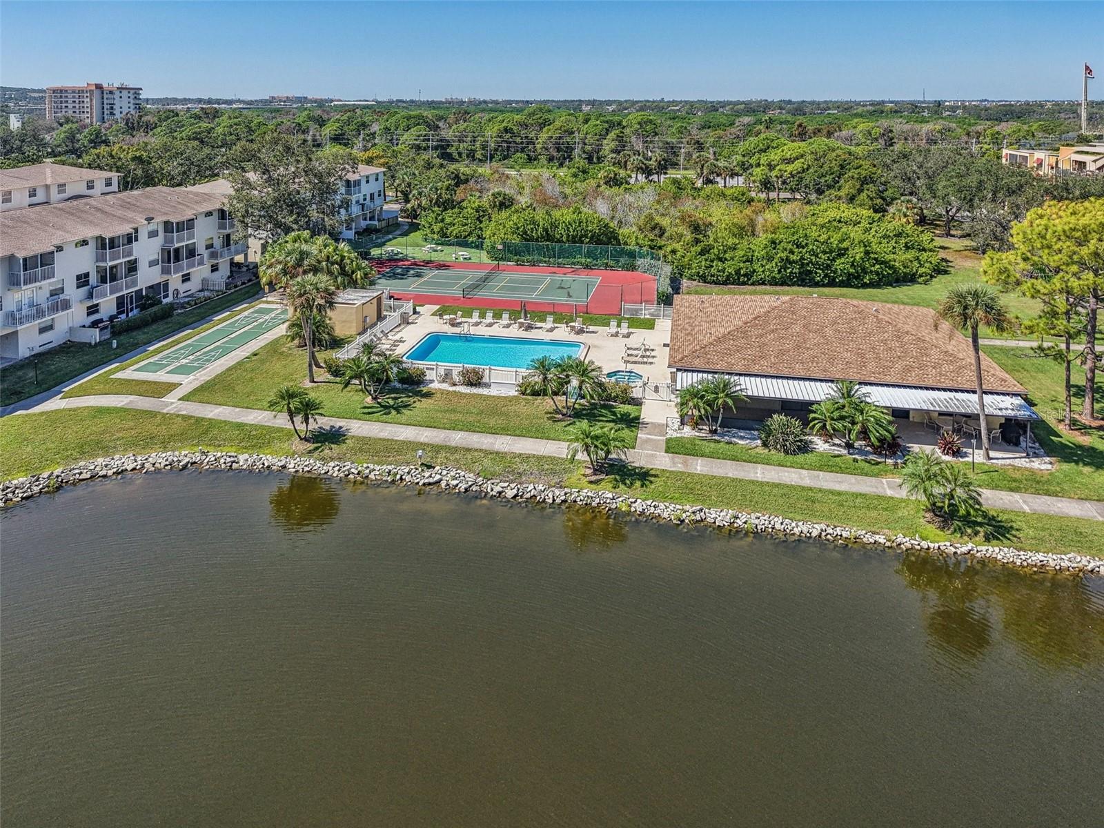6000 PARK PLACE CONDO - Residential