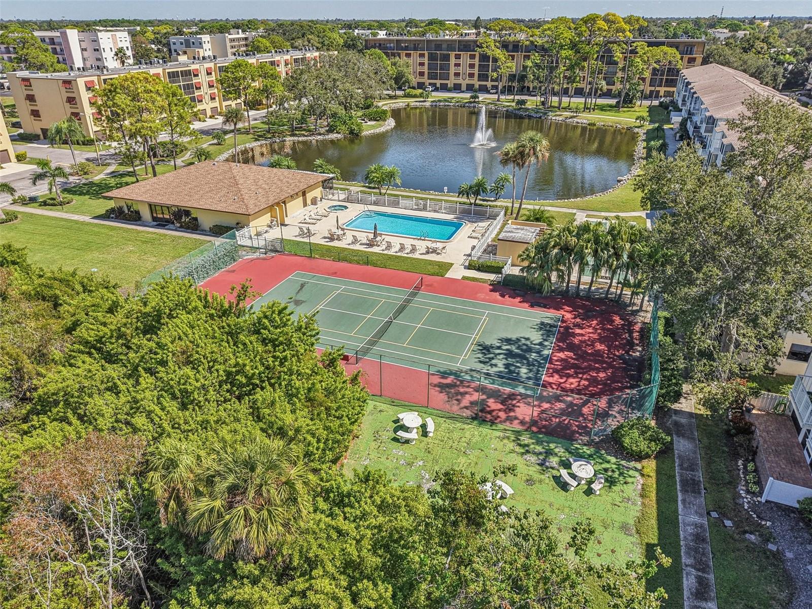 6000 PARK PLACE CONDO - Residential