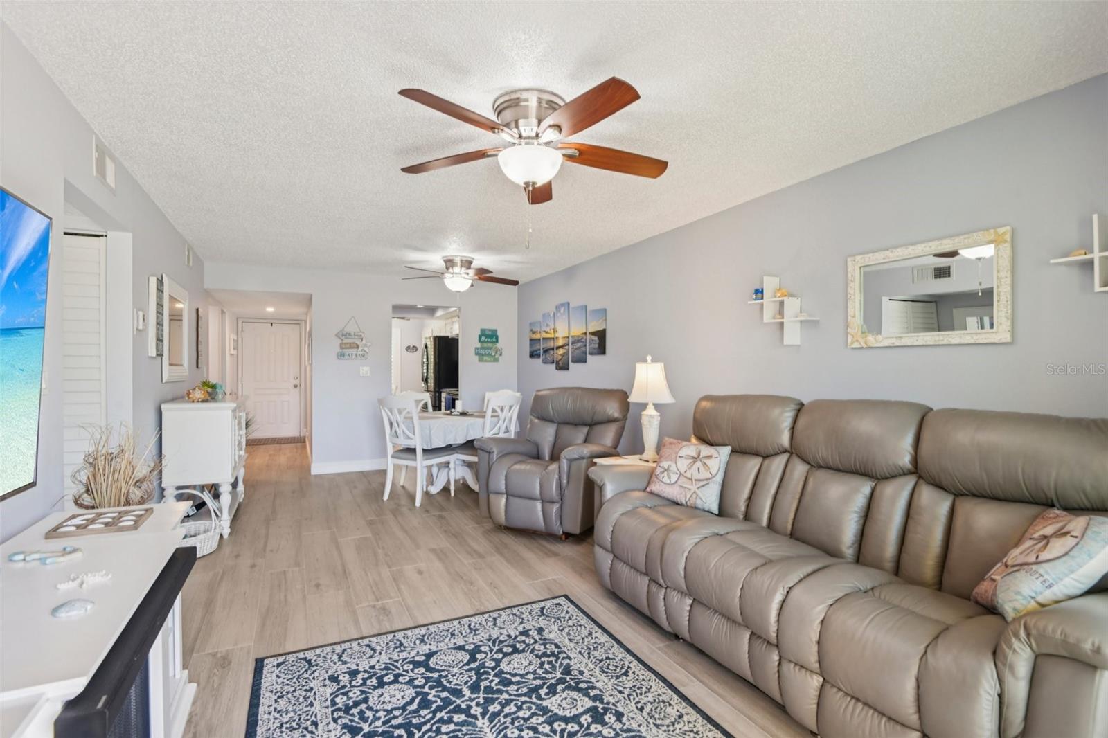 6000 PARK PLACE CONDO - Residential