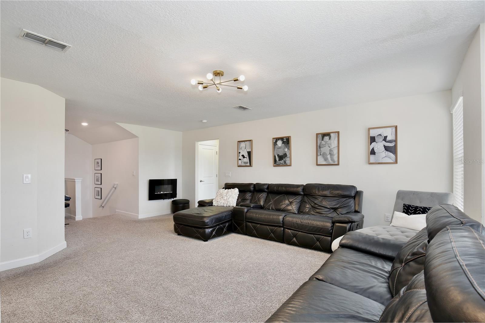 STOREY LAKE - Residential