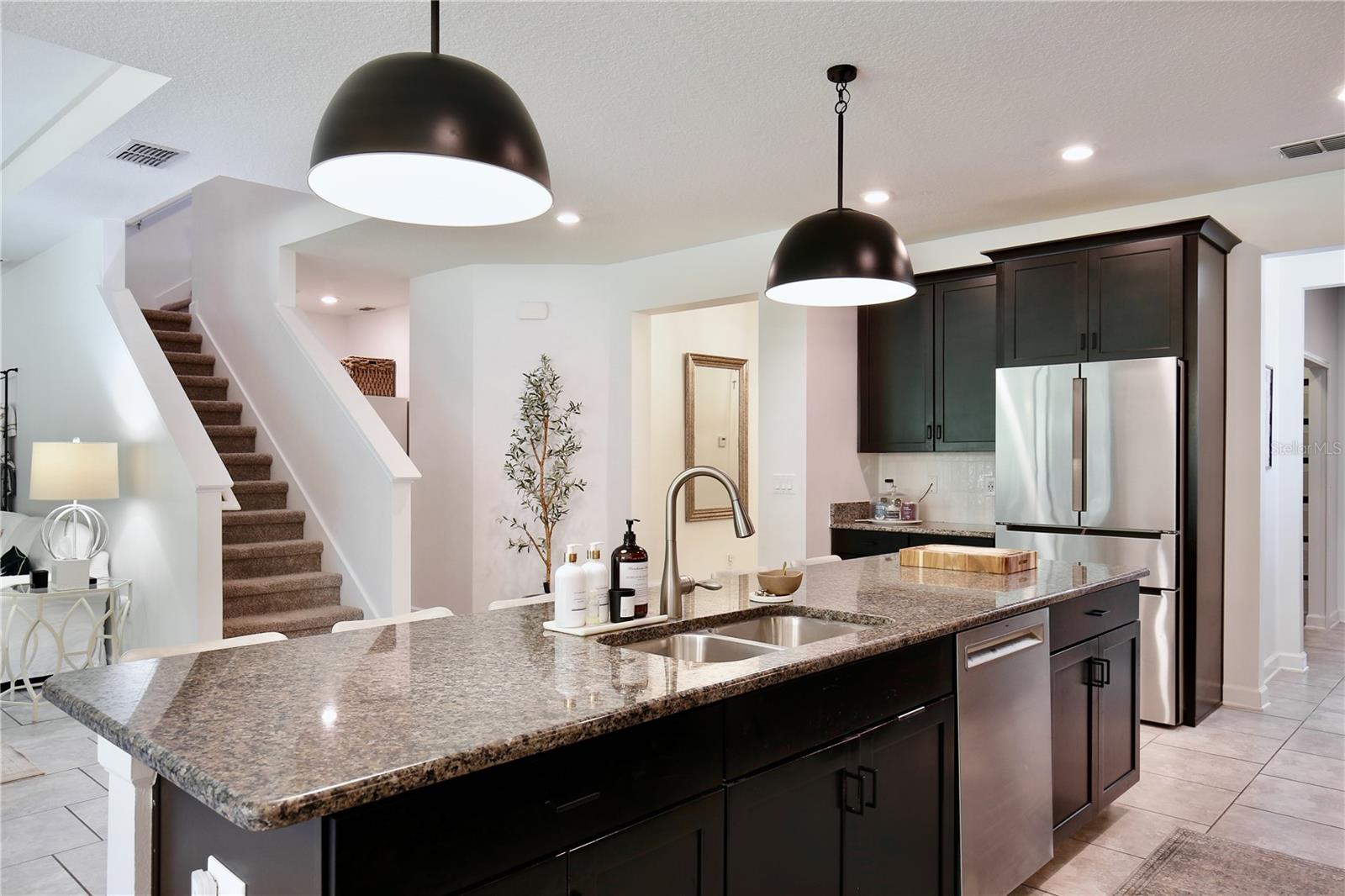 STOREY LAKE - Residential