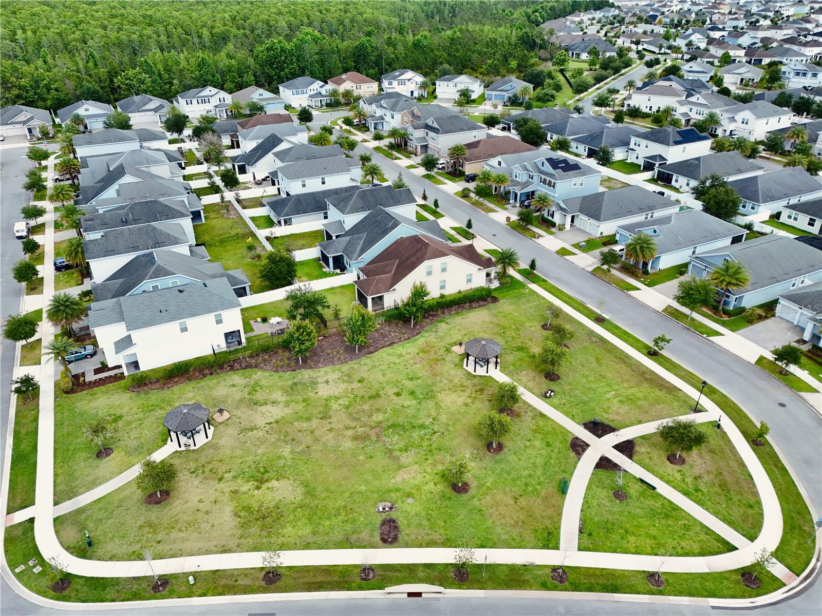 STOREY LAKE - Residential