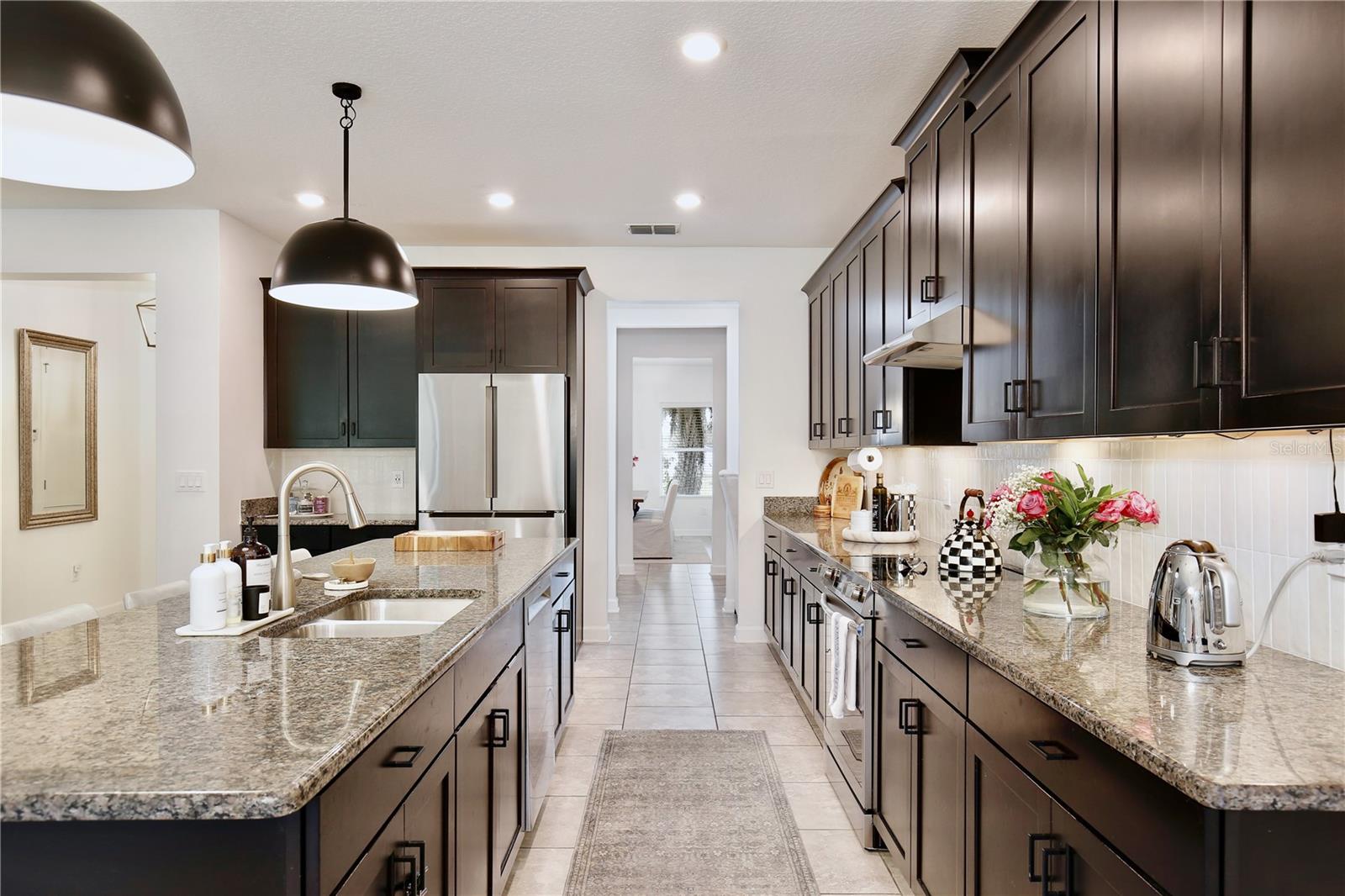 STOREY LAKE - Residential