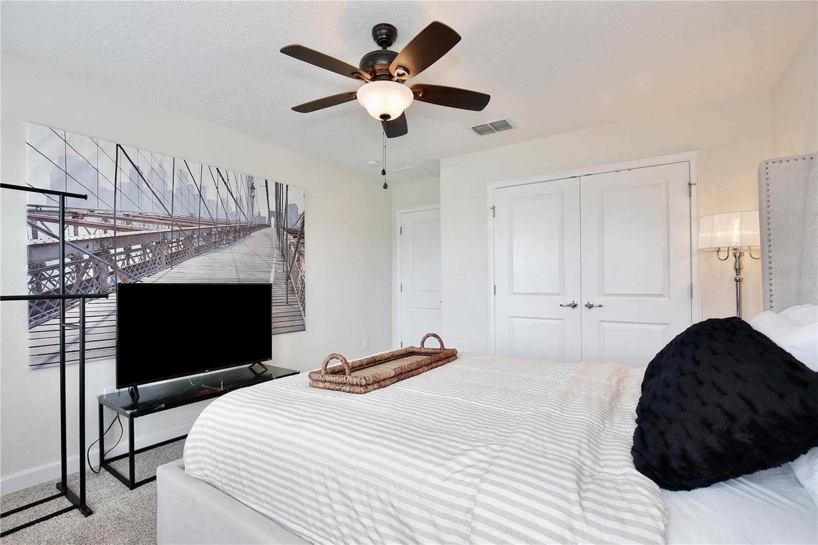 STOREY LAKE - Residential
