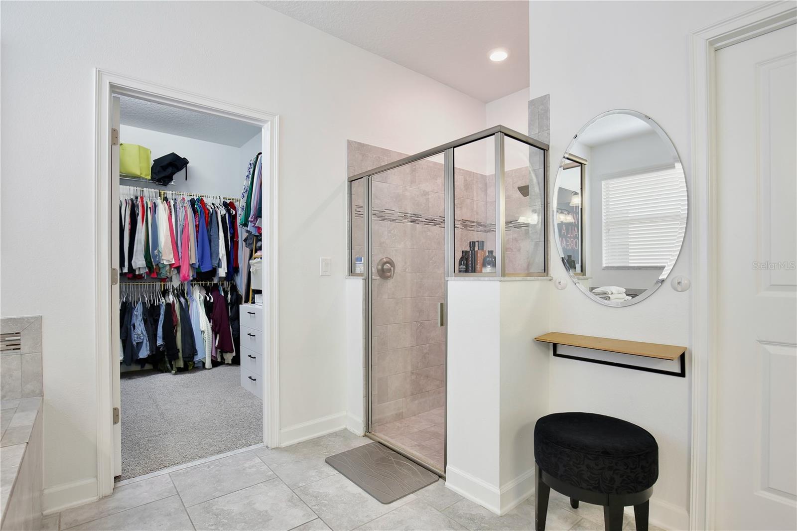 STOREY LAKE - Residential