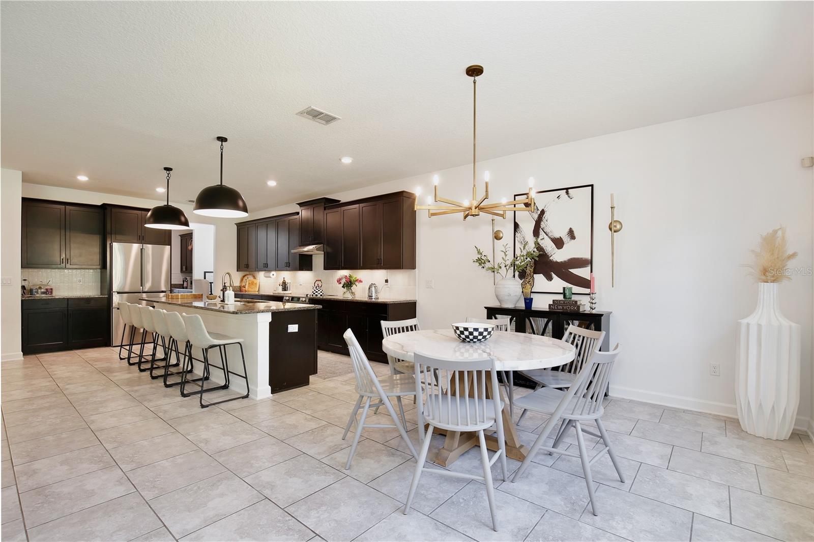 STOREY LAKE - Residential