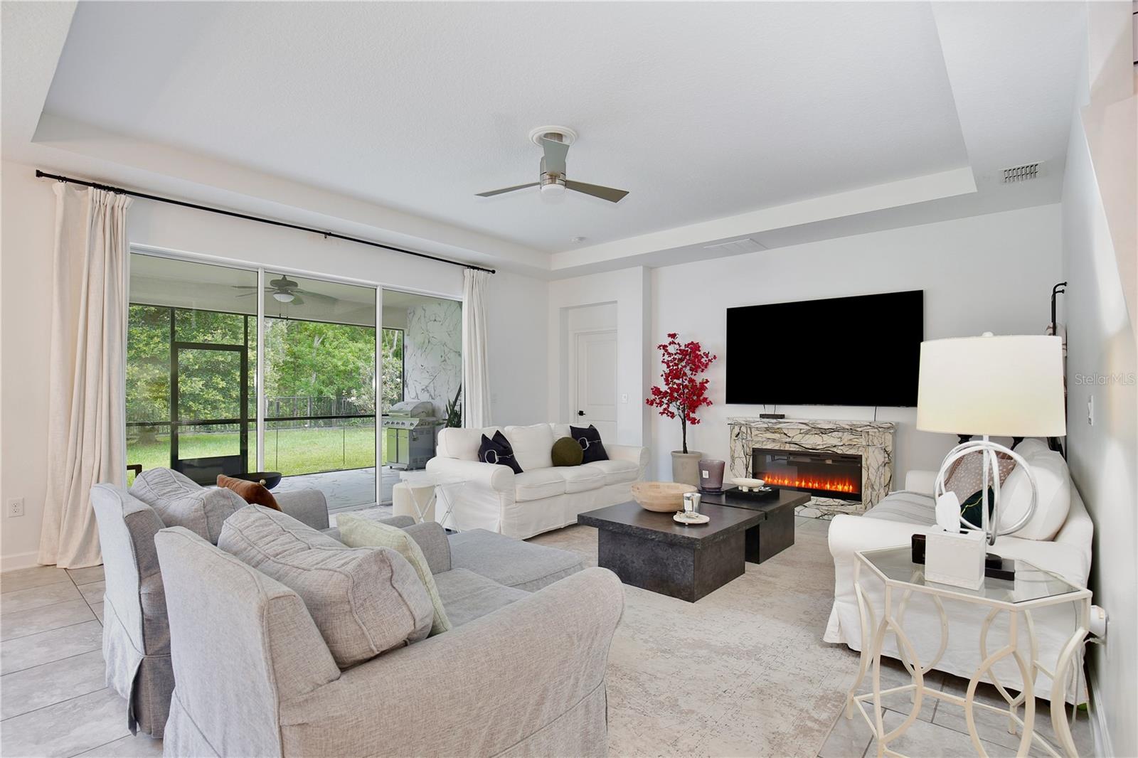STOREY LAKE - Residential