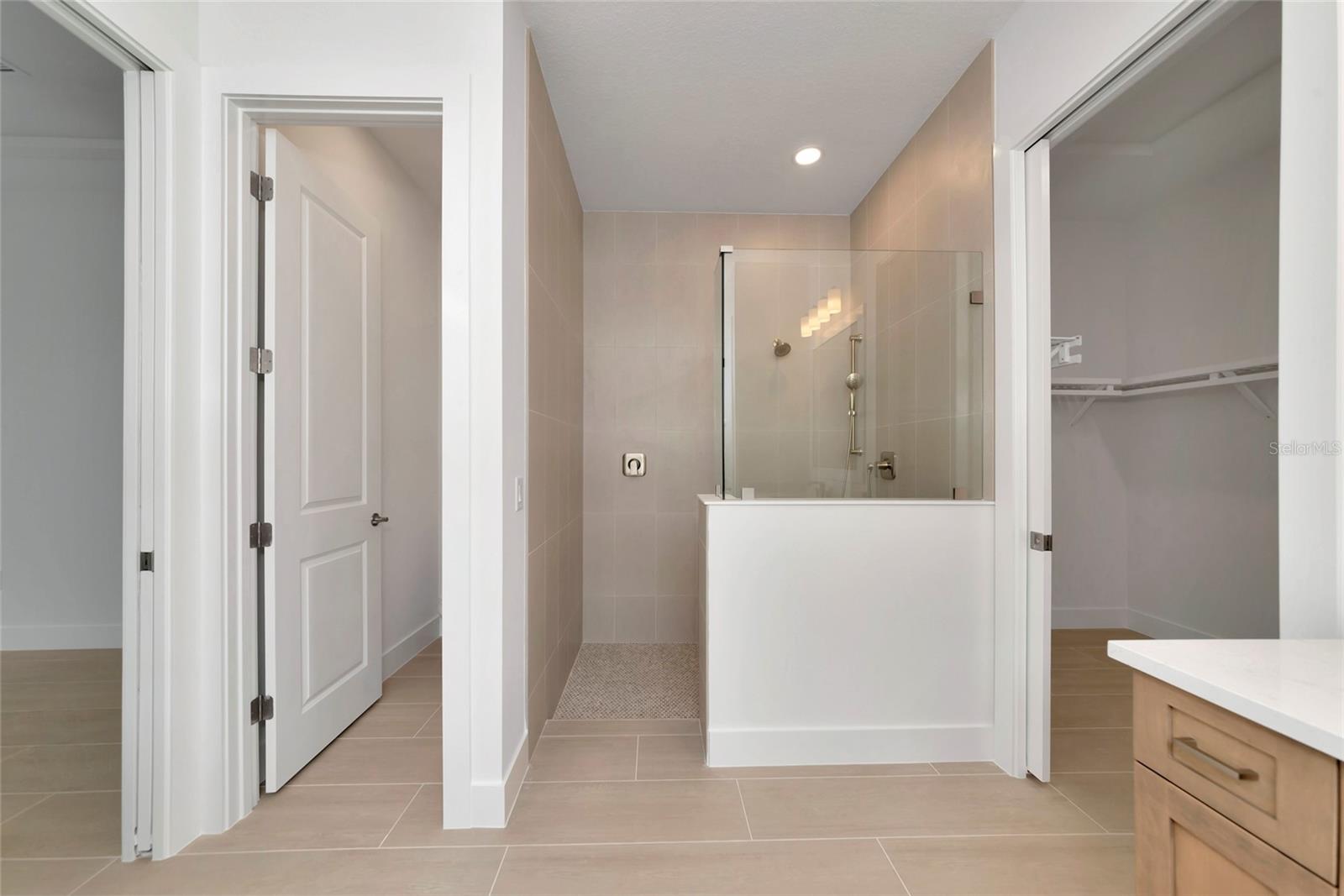 SHELLSTONE AT WATERSIDE PHASE - Residential