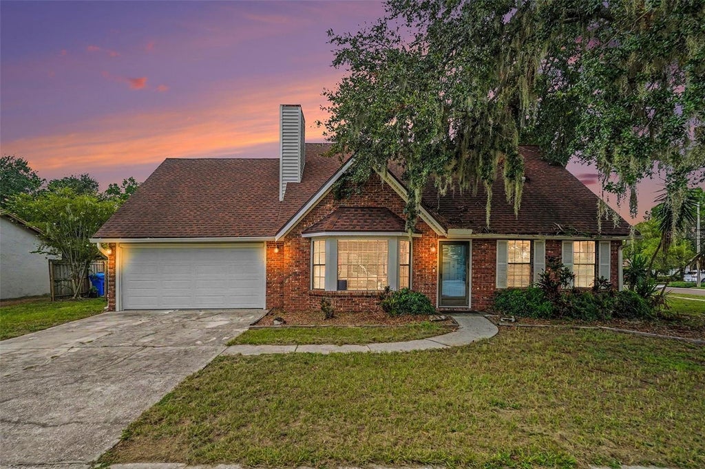 Photo of 736 Sandy Creek Drive, Brandon, FL 33511 (MLS # TB8535293)