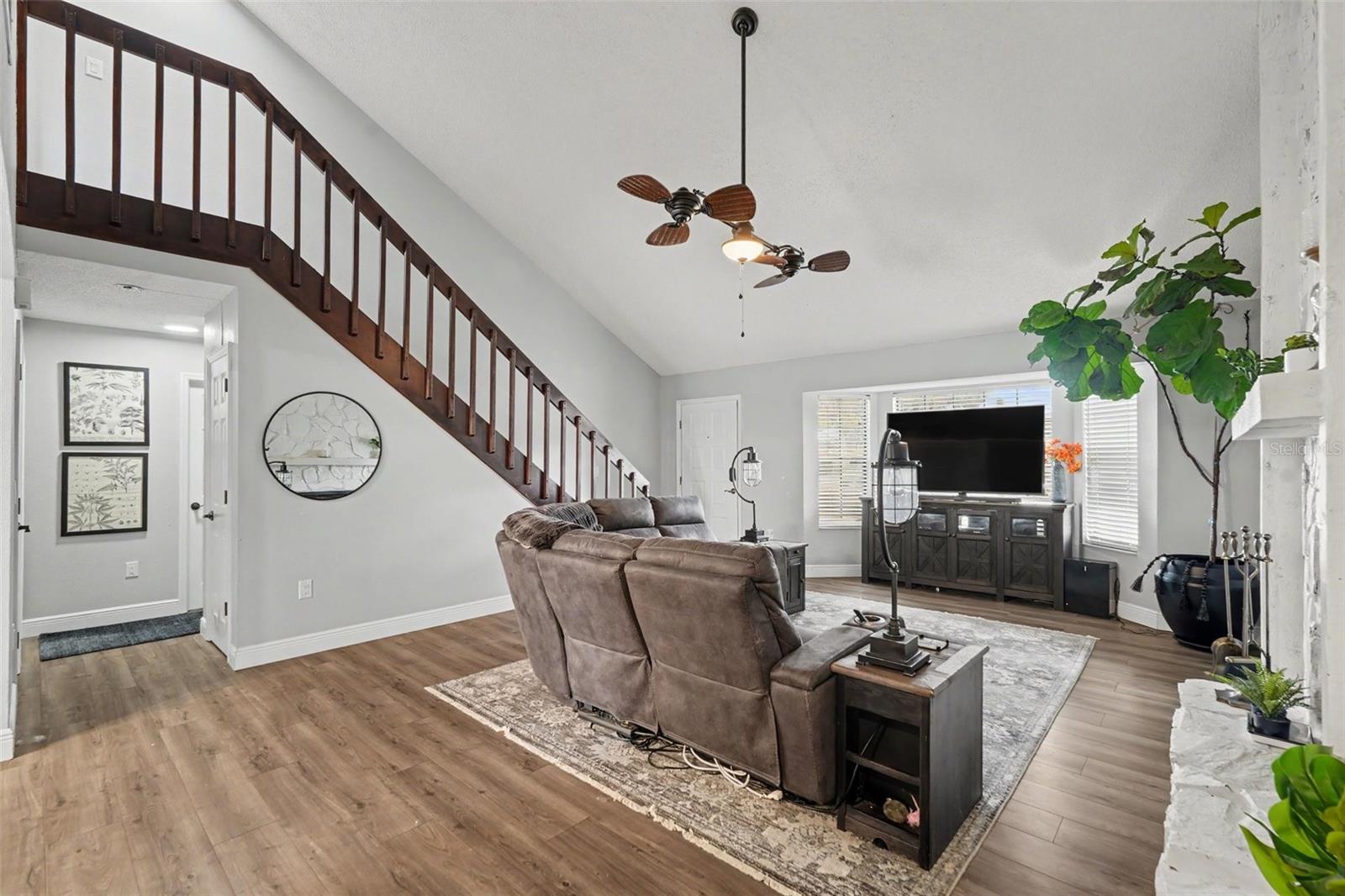 736 SANDY CREEK DRIVE