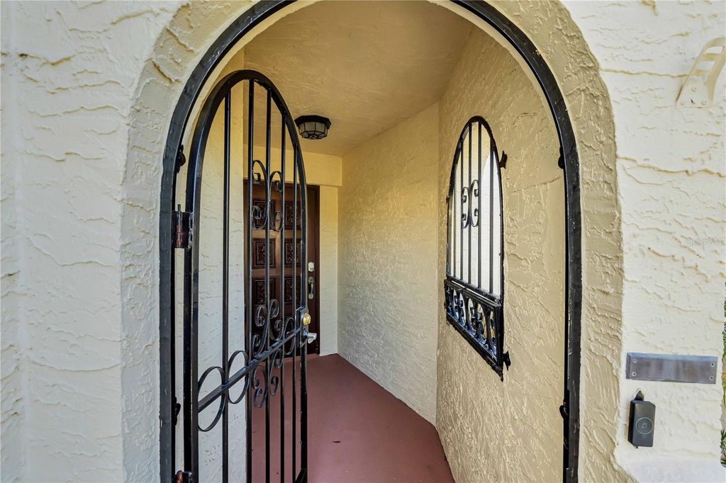 Photo of 6101 34th St W #27C, Bradenton, FL 34210 (MLS # A4667277)