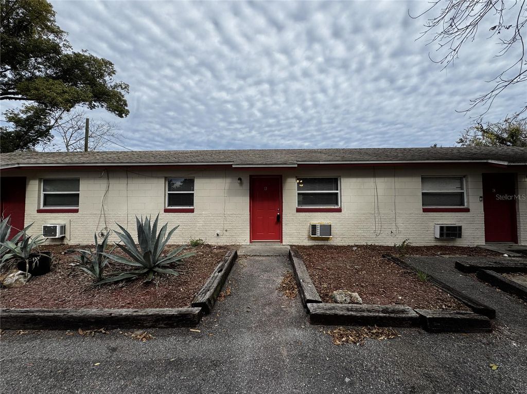 Photo of 2100 South Street #B, Leesburg, FL 34748 (MLS # G5107655)