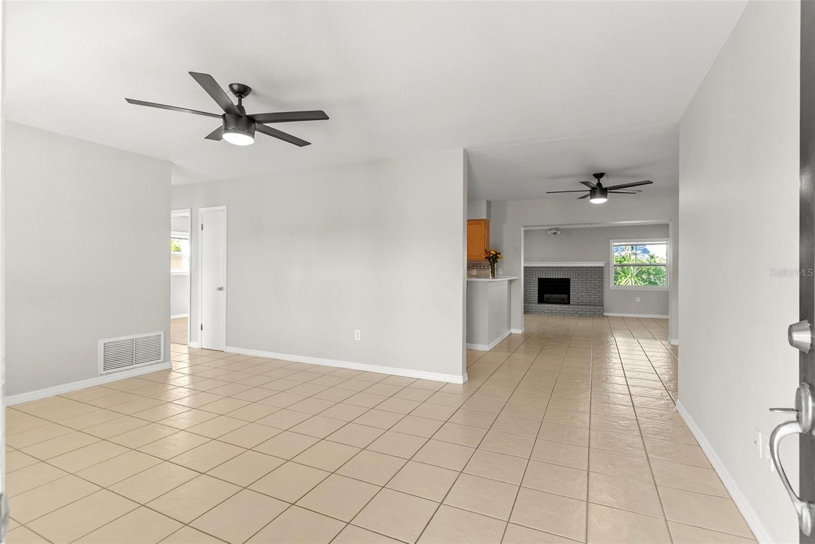 OAKHURST GROVES 1ST ADD - Residential