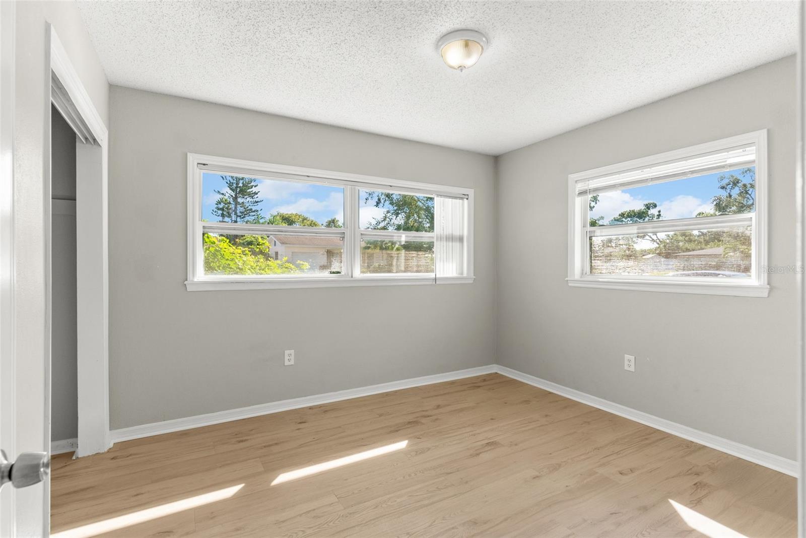 OAKHURST GROVES 1ST ADD - Residential