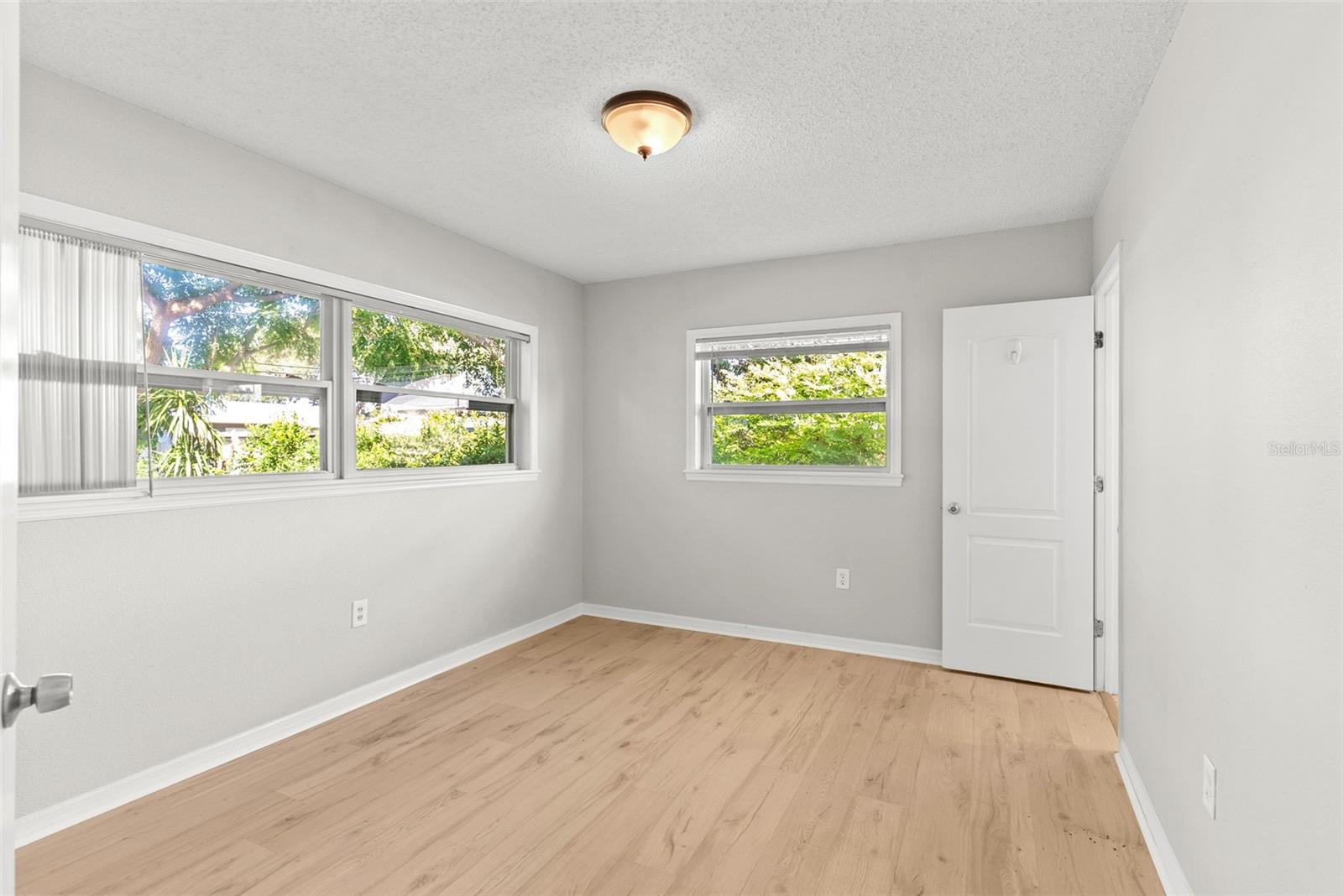 OAKHURST GROVES 1ST ADD - Residential