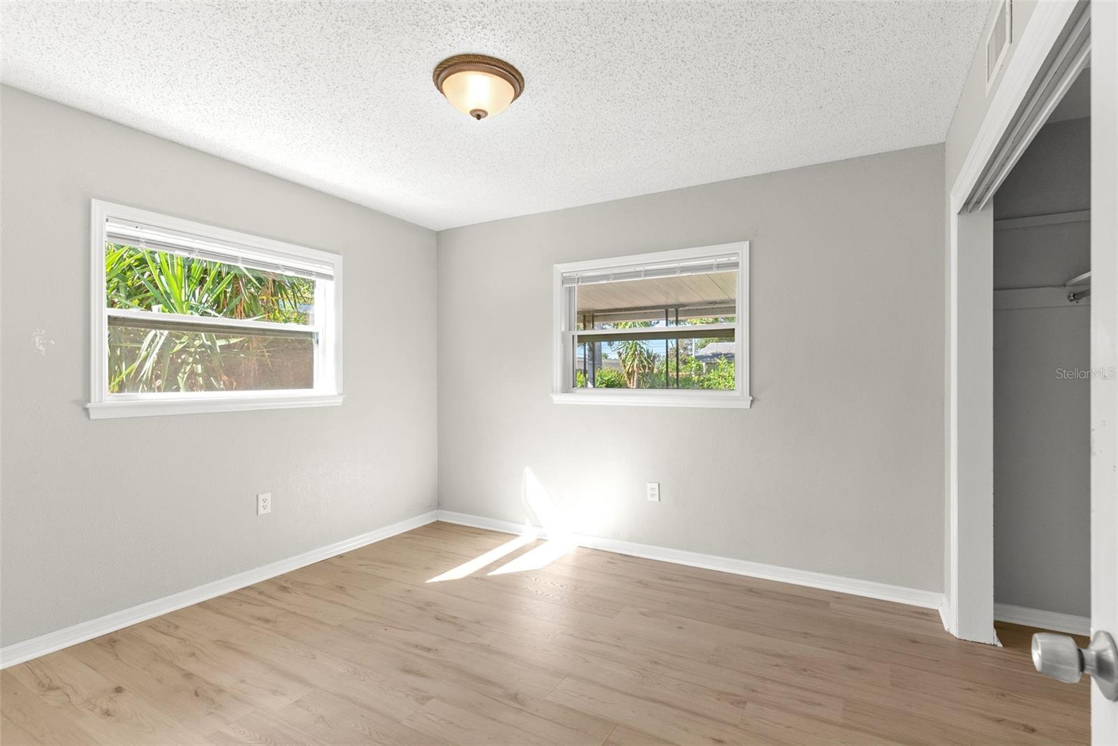 OAKHURST GROVES 1ST ADD - Residential