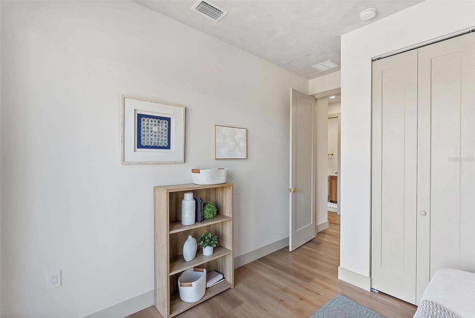 MIDWAY - Residential