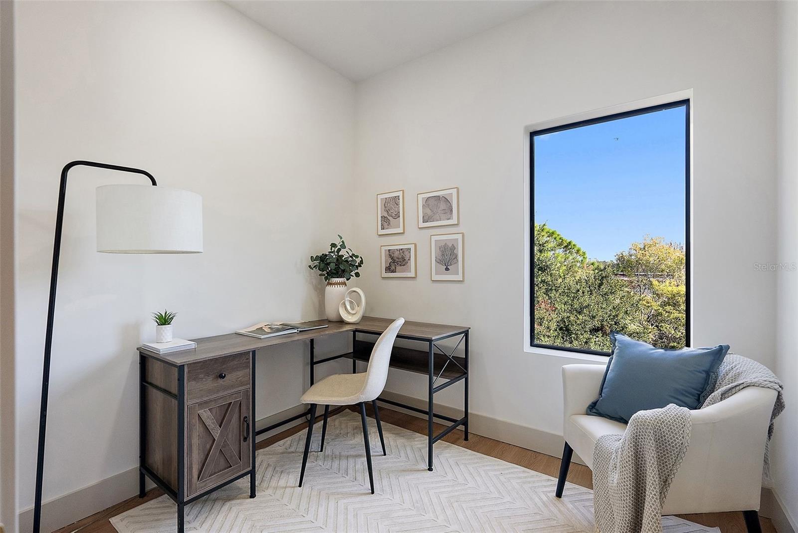 MIDWAY - Residential