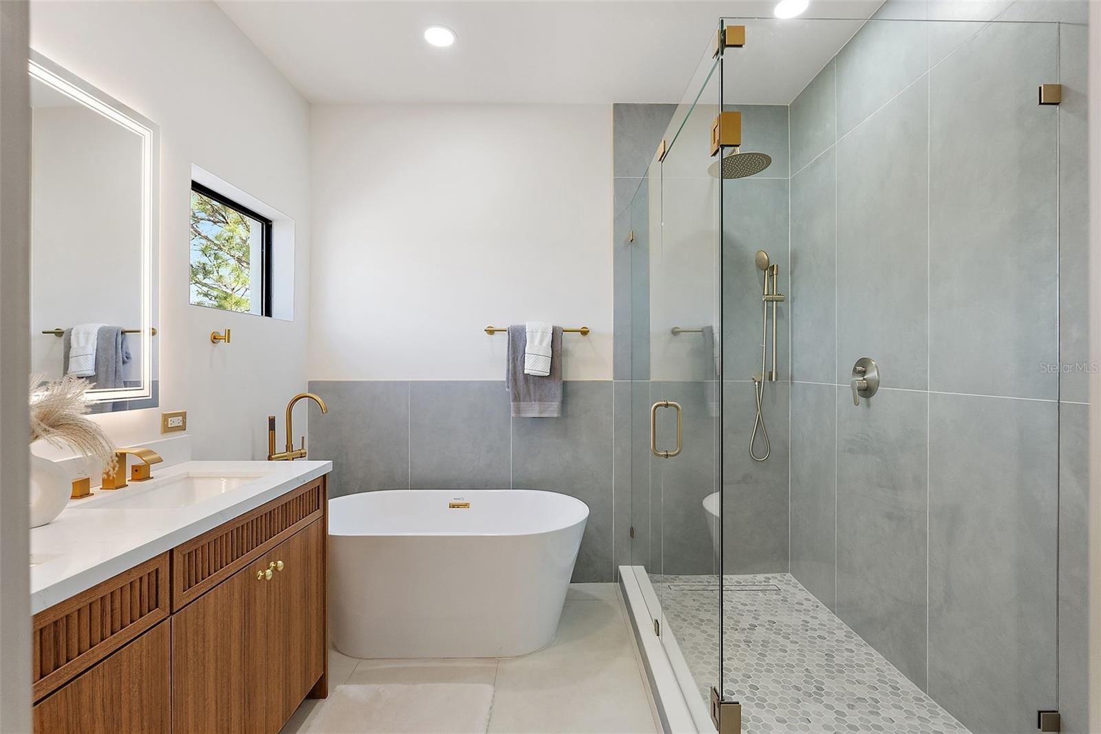 MIDWAY - Residential