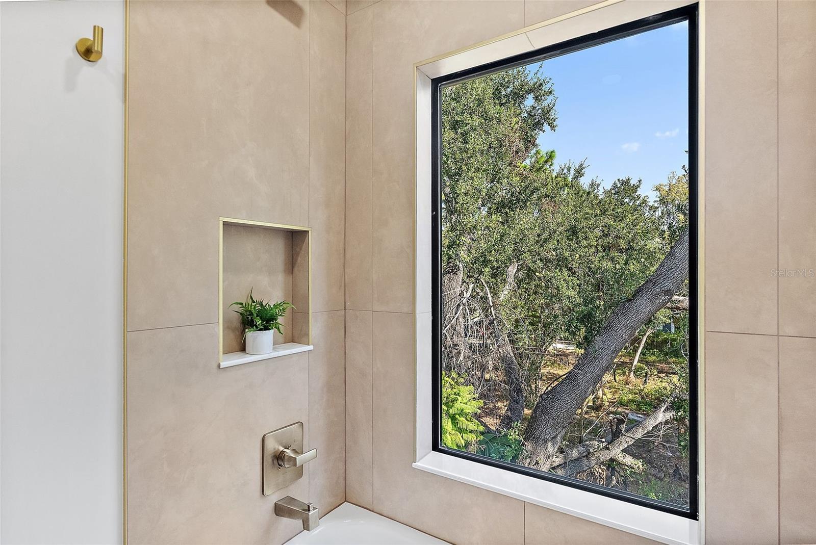 MIDWAY - Residential