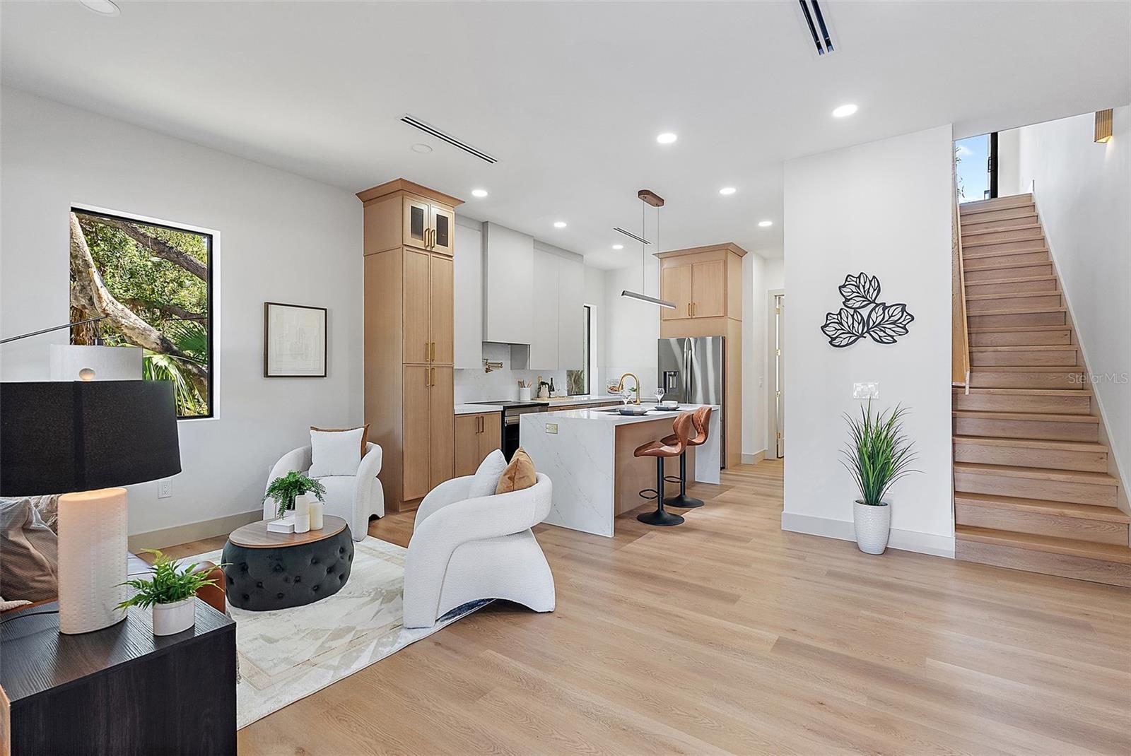 MIDWAY - Residential