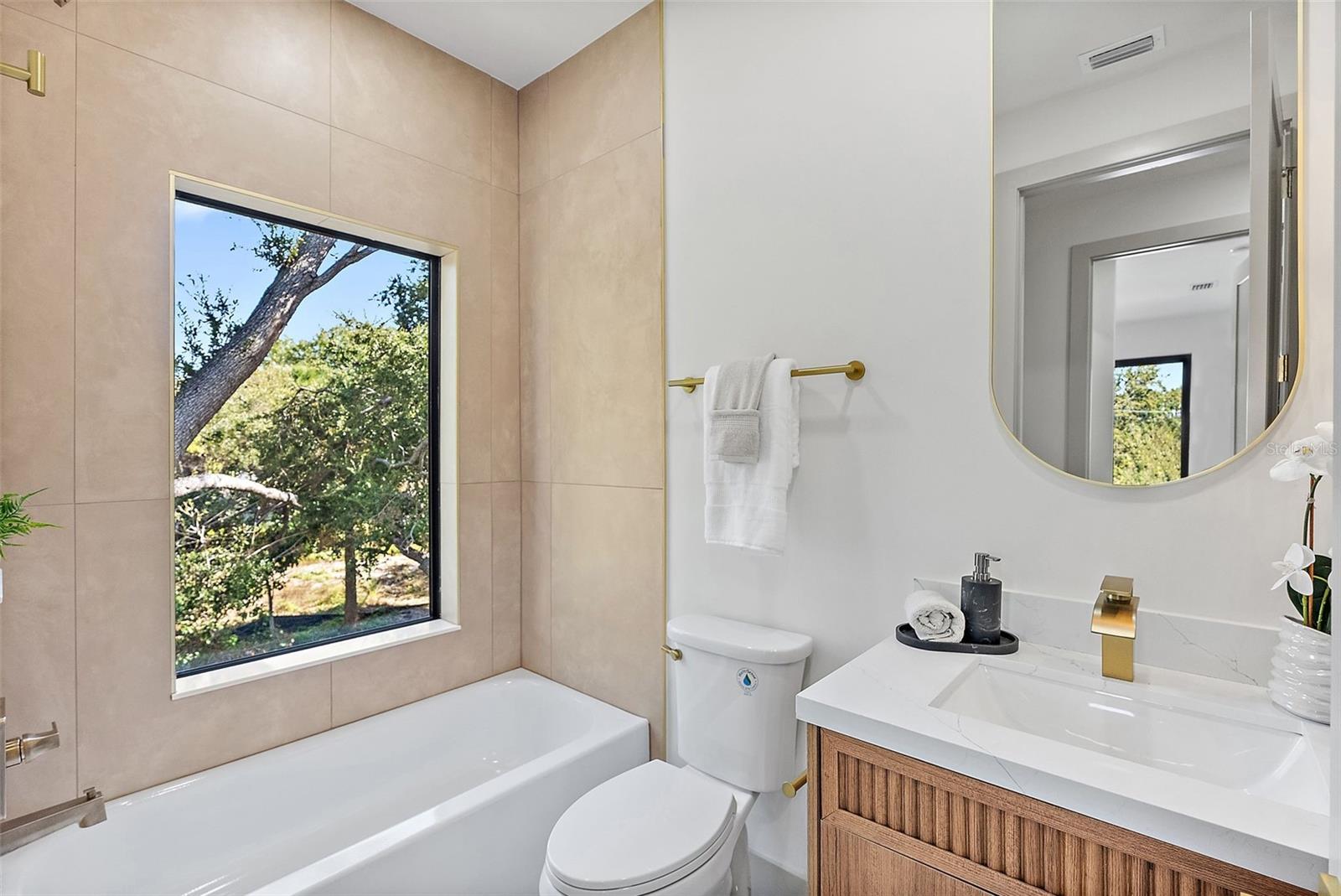 MIDWAY - Residential