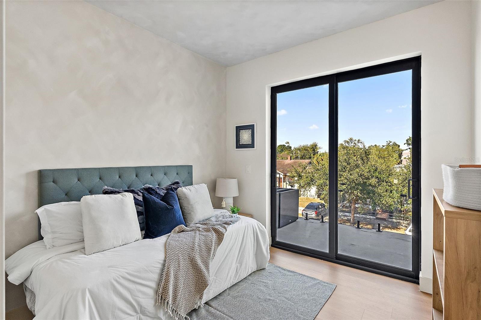 MIDWAY - Residential